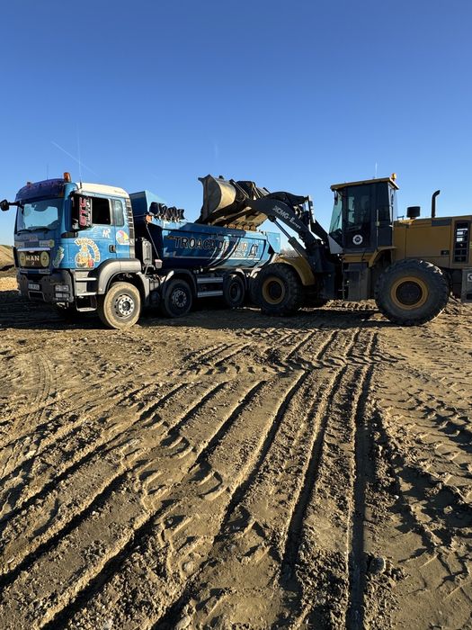 Inchiriez bascula 8x4 / buldo