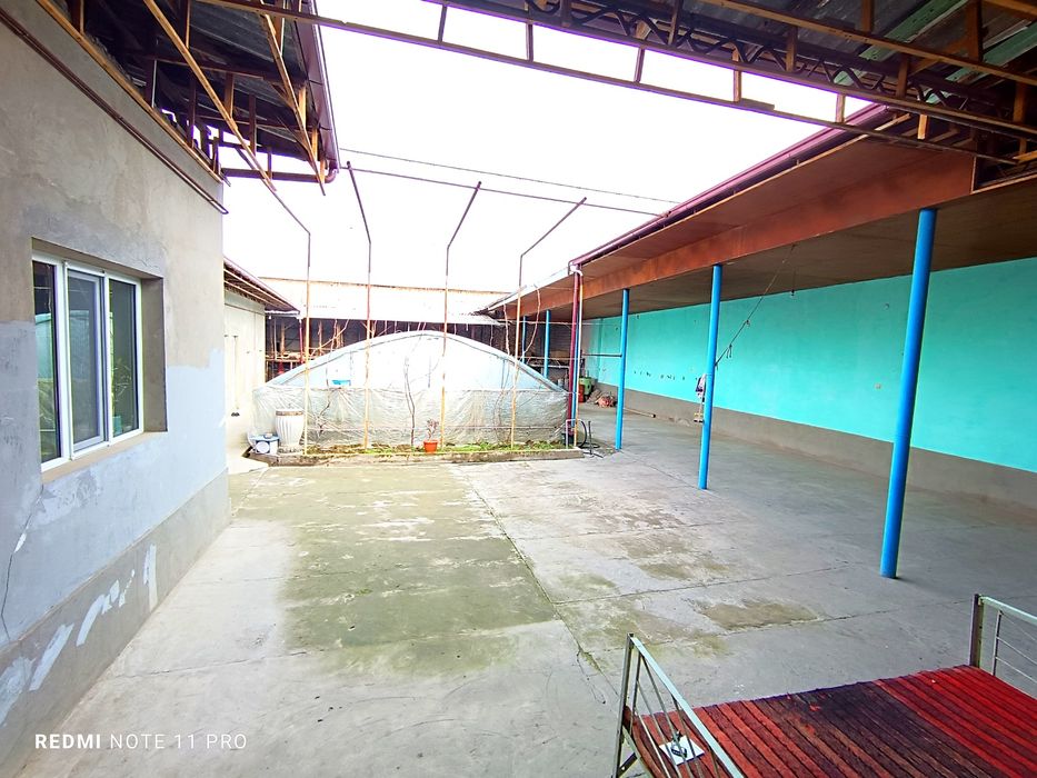 Уй срочно сотилади