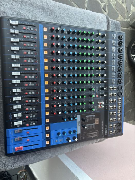 Mixer Yamaha mg16xu impecabil( dynacord fbt rcf shure)