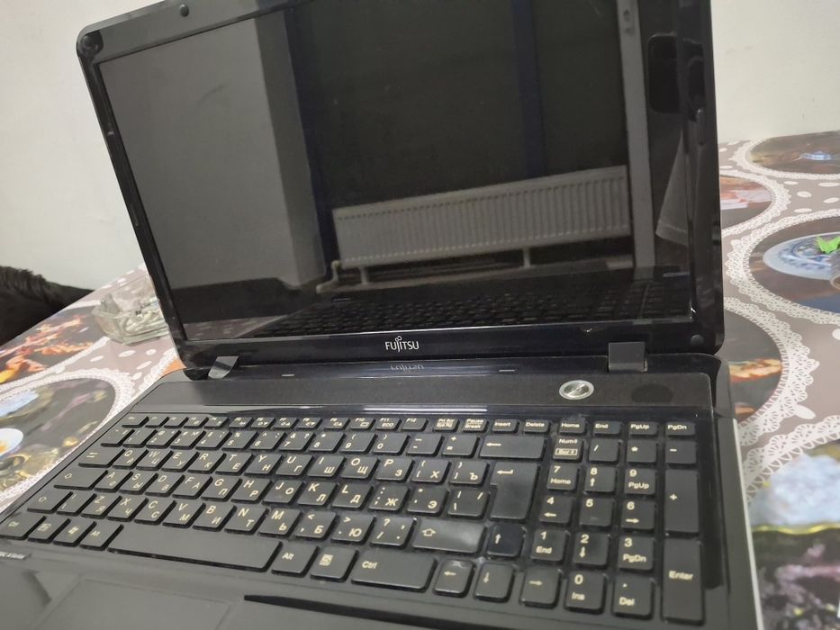 Продам ноутбук Fujitsu Lifebook