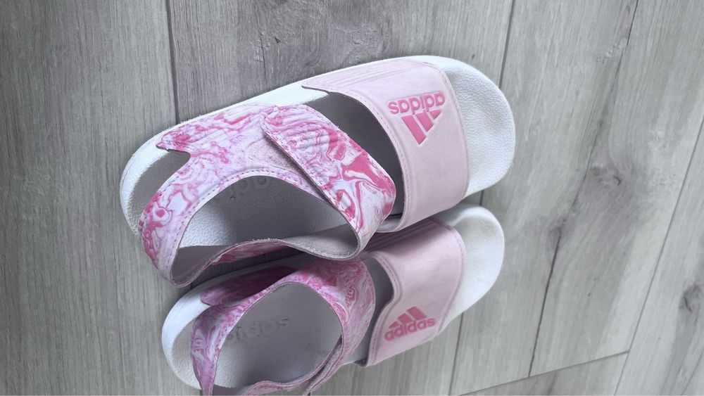 Маратонки за момиче adidas ,сандали adidas