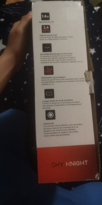Dronă pliabila cu cameră