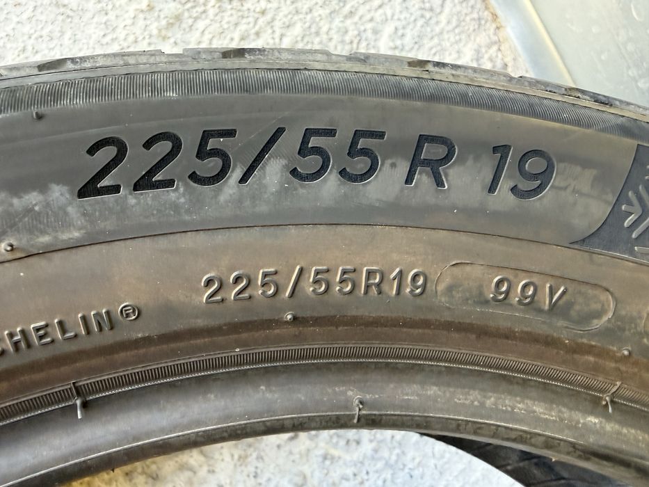 225 55 19 /4бр гумите са във перфектно състояние