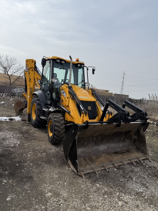 Inchiriere buldoexcavator JCB 3cx