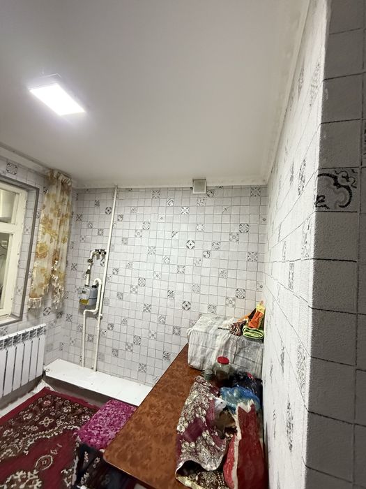 Kogon shaxar 2 mkr da dom sotiladi 2 xonalik tayyor.