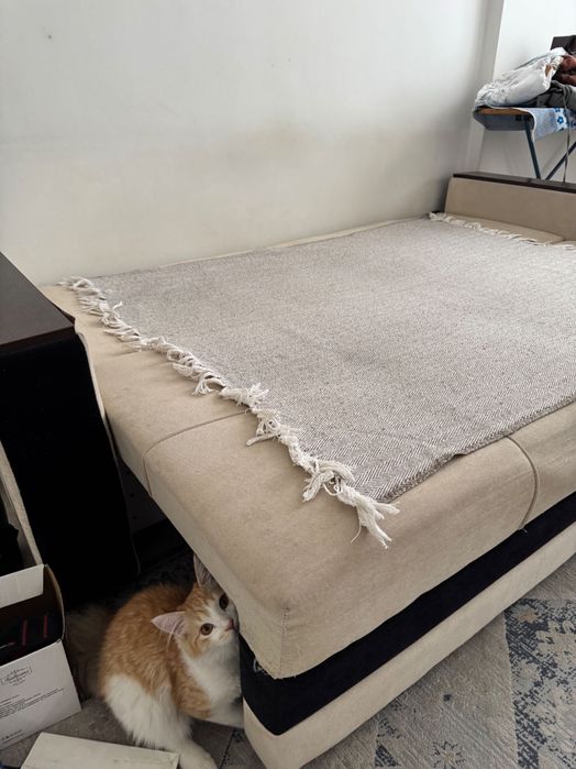 Диван двухместный. Самовывоз.