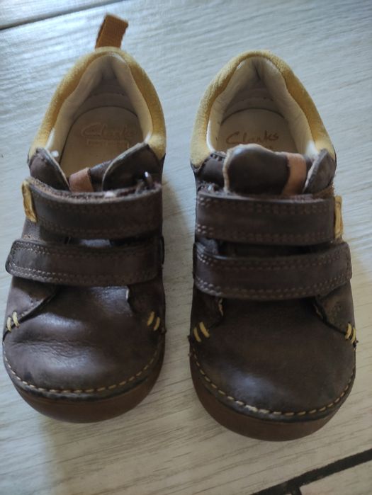 Adidași Nike și Clarks 22/22,5