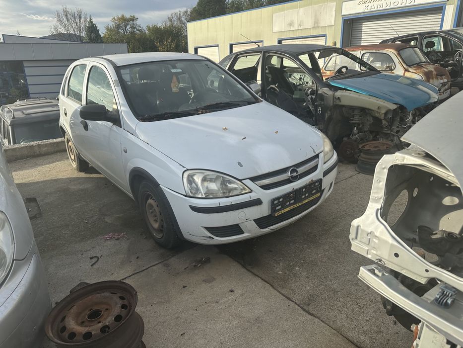 Опел Корса C НА ЧАСТИ
