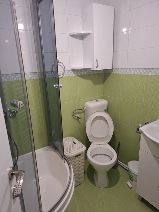 Închiriez garsonieră
