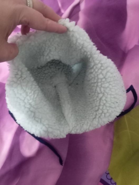 Продаётся тёплая шапка для мальчика.