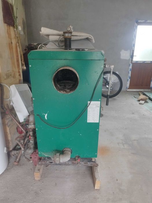 Centrala pe lemne + boiler + butelia de presiune