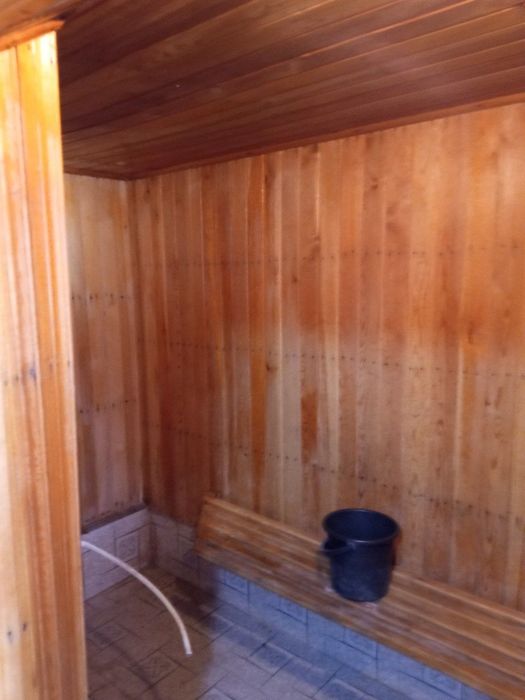 Товоксойда 8 сотикли ховли уй сотилади.