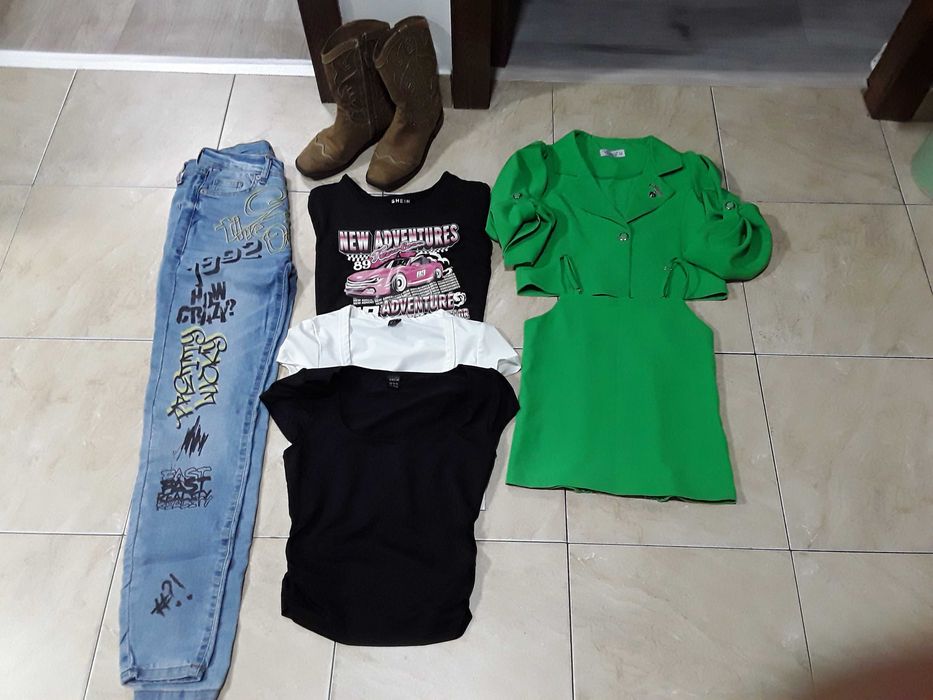 Haine damă  blugi  ,3 tricouri  noi , 1 TOP  verde  cu maiou  ,toate marimea S  și cizme piele Zara m 35  promoție  ,toate 100 de lei