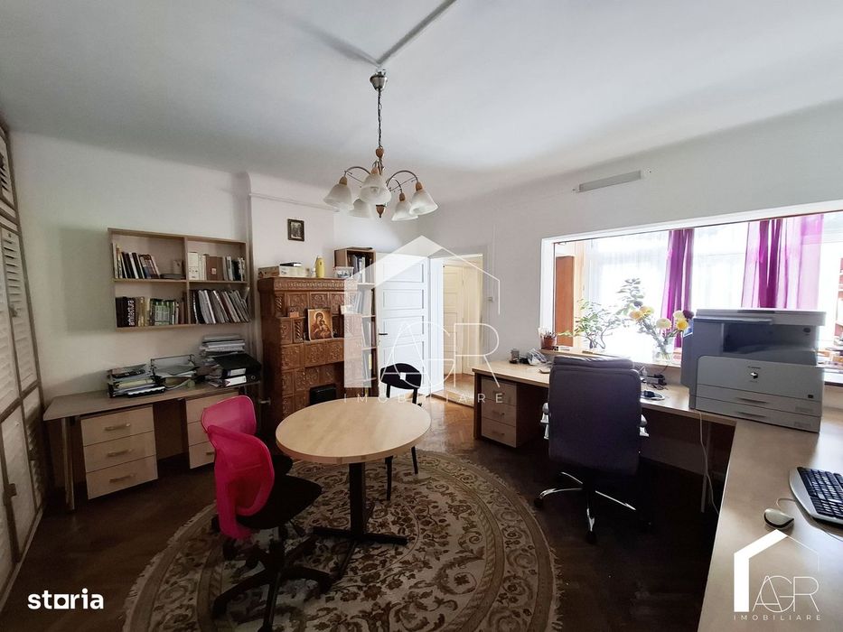 Casa tip duplex cu 6 camere, zona Republicii