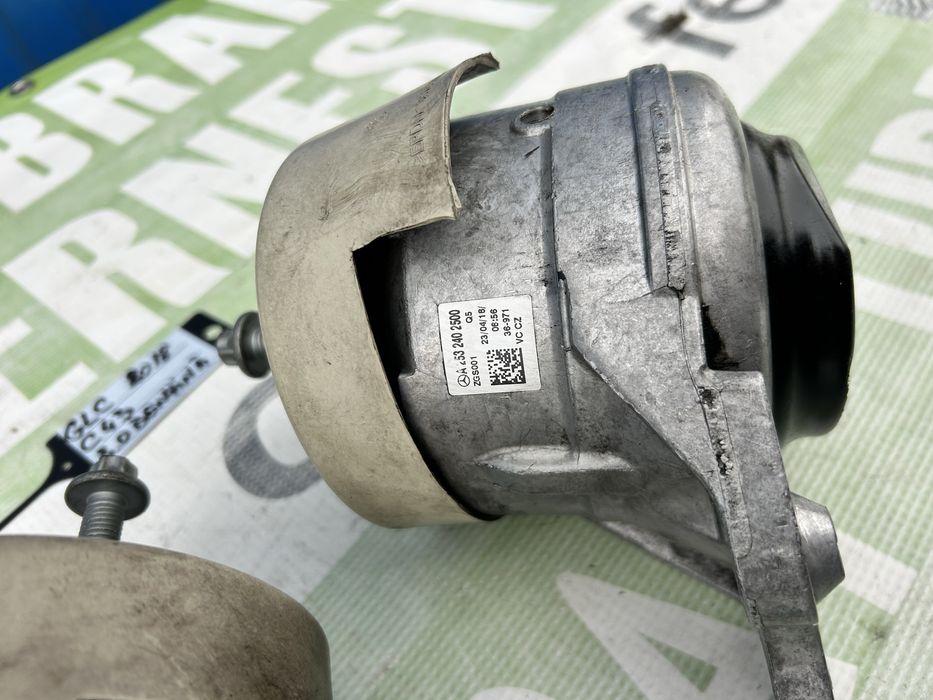 Tampon motor stânga și dreapta Mercedes GLC 3.0 Benzină 2018