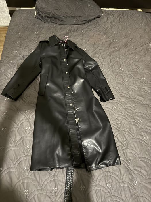 Продам кожаный плащ