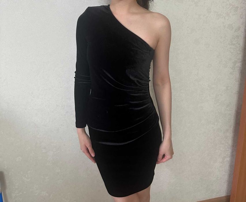 Срочно продается платье 5000 тг