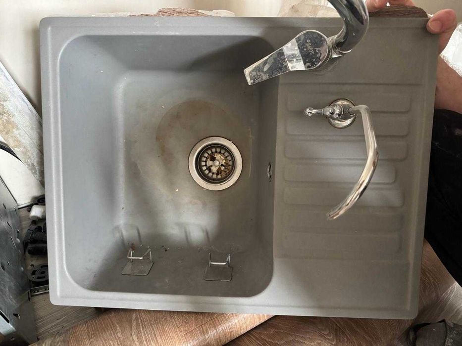 Продам раковину кухонную