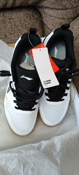 Продам кроссовки Li-ning