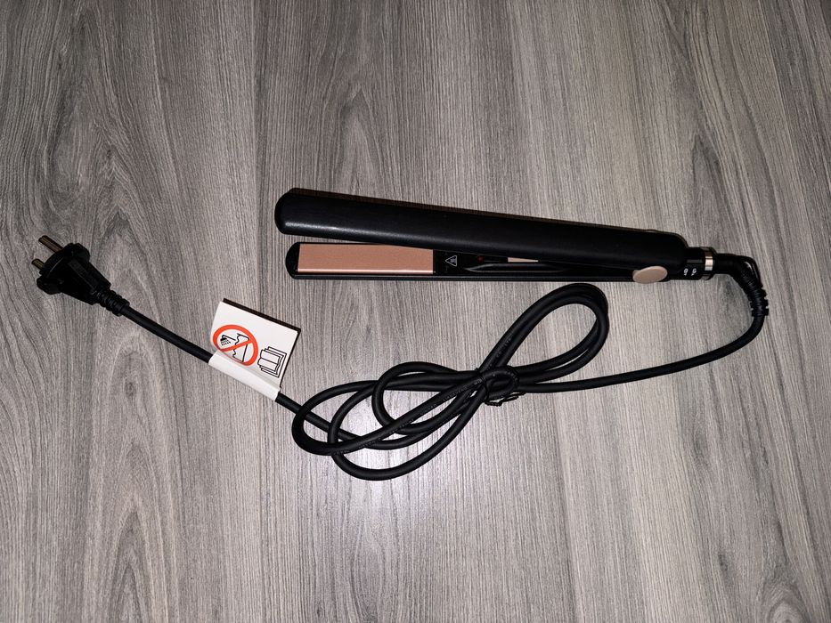 Placă de îndreptat părul