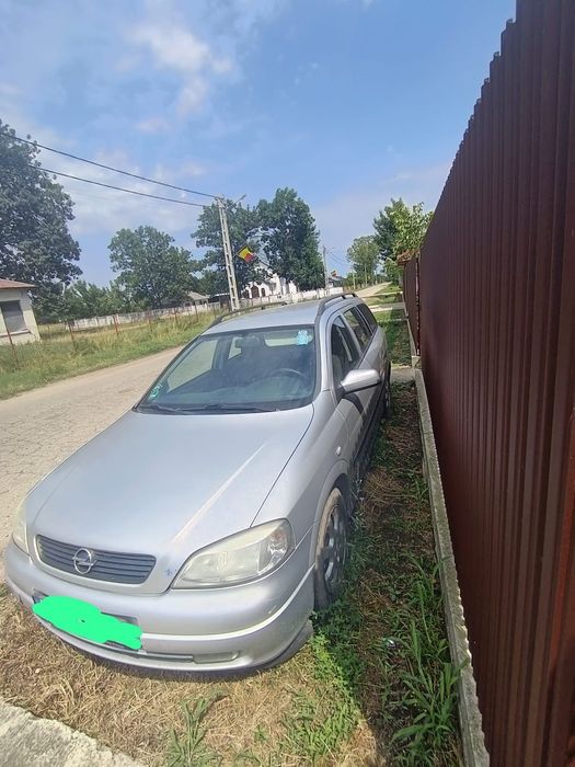 Dezmembrez Opel Astra G