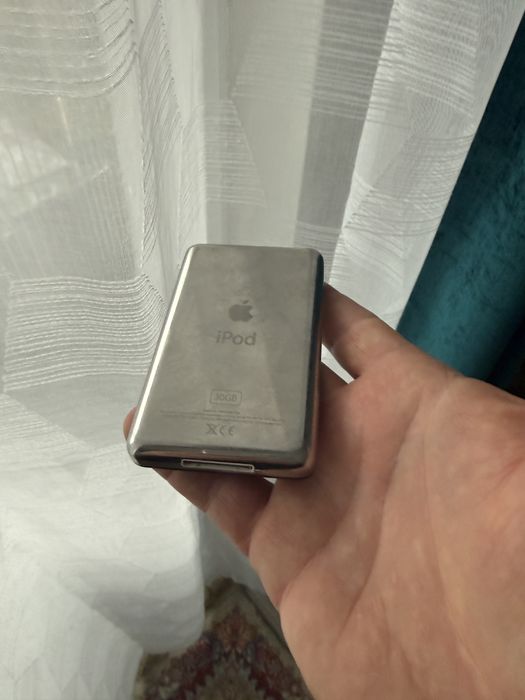 Apple Ipod Classic 5th gen 5 - 30Gb - negru , poze reale , ipod classi