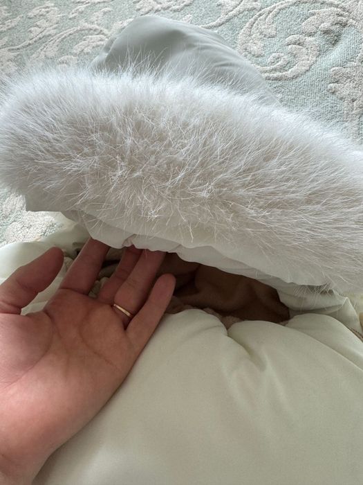 Продам конверт-комбинезон на выписку!