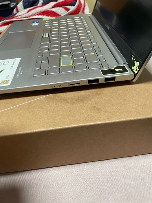 Laptop Asus Vivobook 14