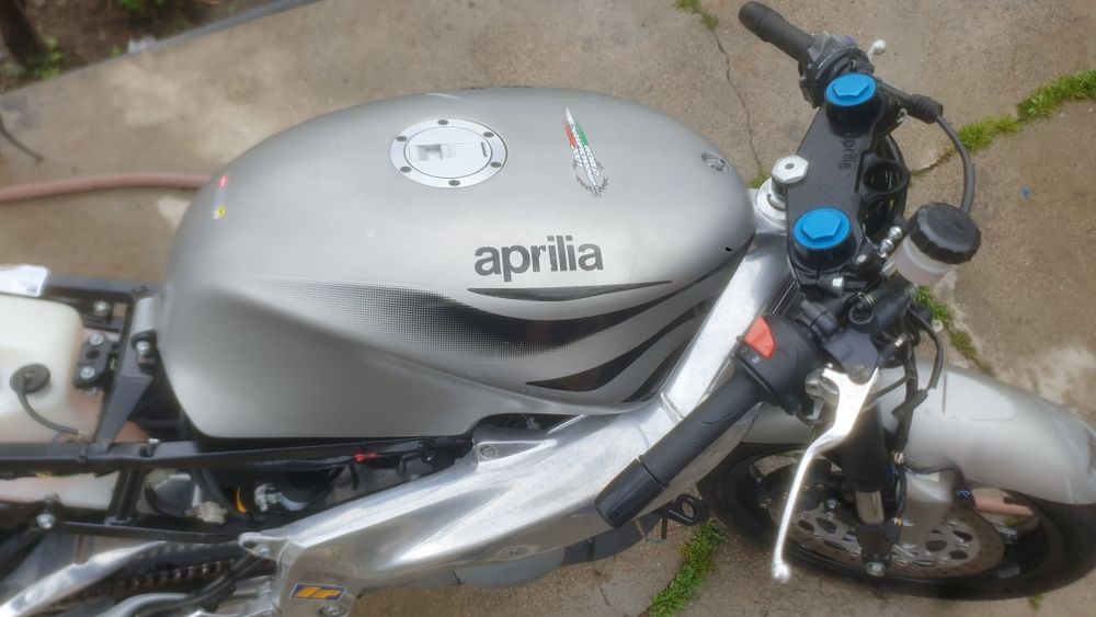 Само на части aprilia rs 125 2005 година