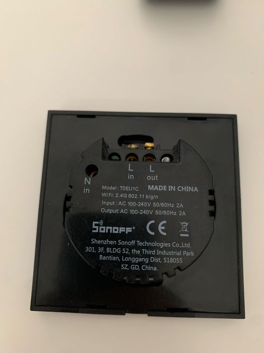 Intrerupator touch Sonoff