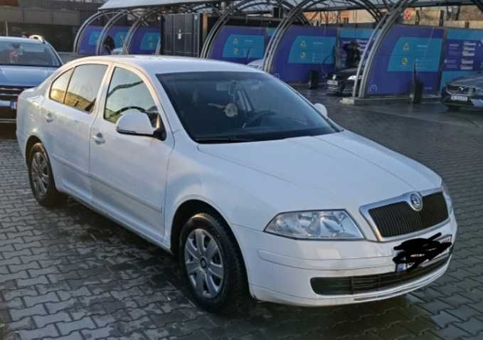 Vând Skoda Octavia 1.6 benzina