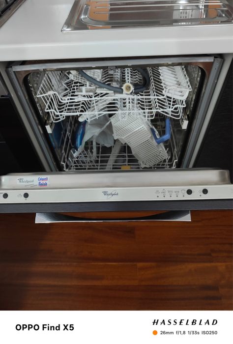 Masina de spalat incorporabila noua whirpool