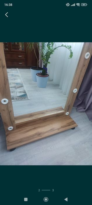 Продам зеркало с подсветкой