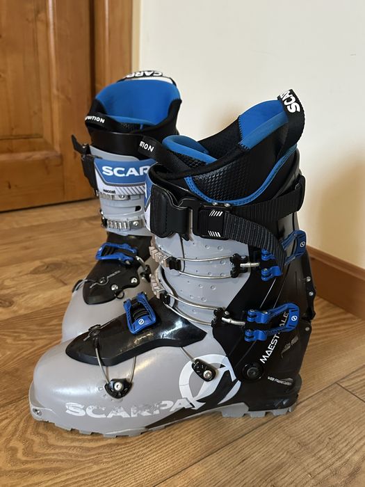 Clapari schi de tură Scarpa Maestrale XT 29.5