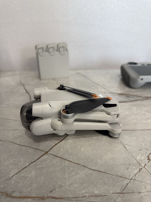 Продам Дрон dji mini 3 pro
