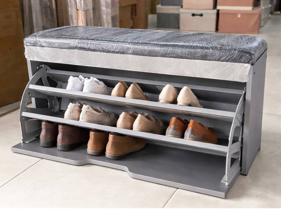 Мягкое сиденье, предназначенное для хранения обуви