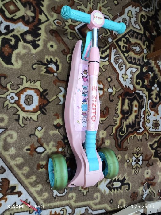 Детска сгъваема тротинетка Zizito Tera с музика и светлини