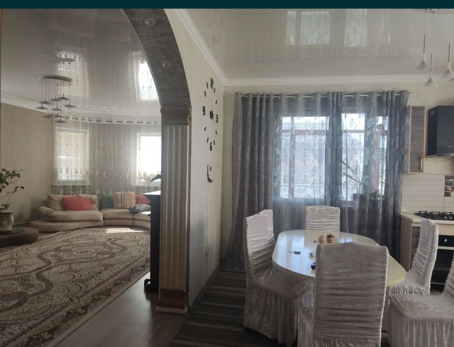 Продам дом возле моря