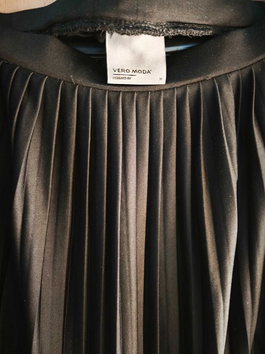Плисирана пола Vero Moda