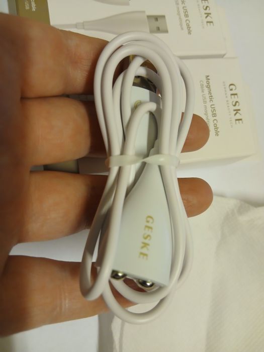 Cablu  USB magnetic Geske -doua bucati