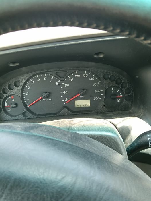 MAZDA Tribute 2002 — imagine 5