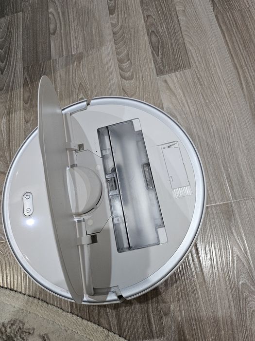 Продам робот пылесос Roborock S5 Max