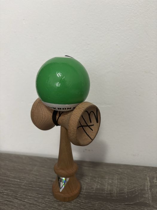 Vând kendama semnată de XRemus