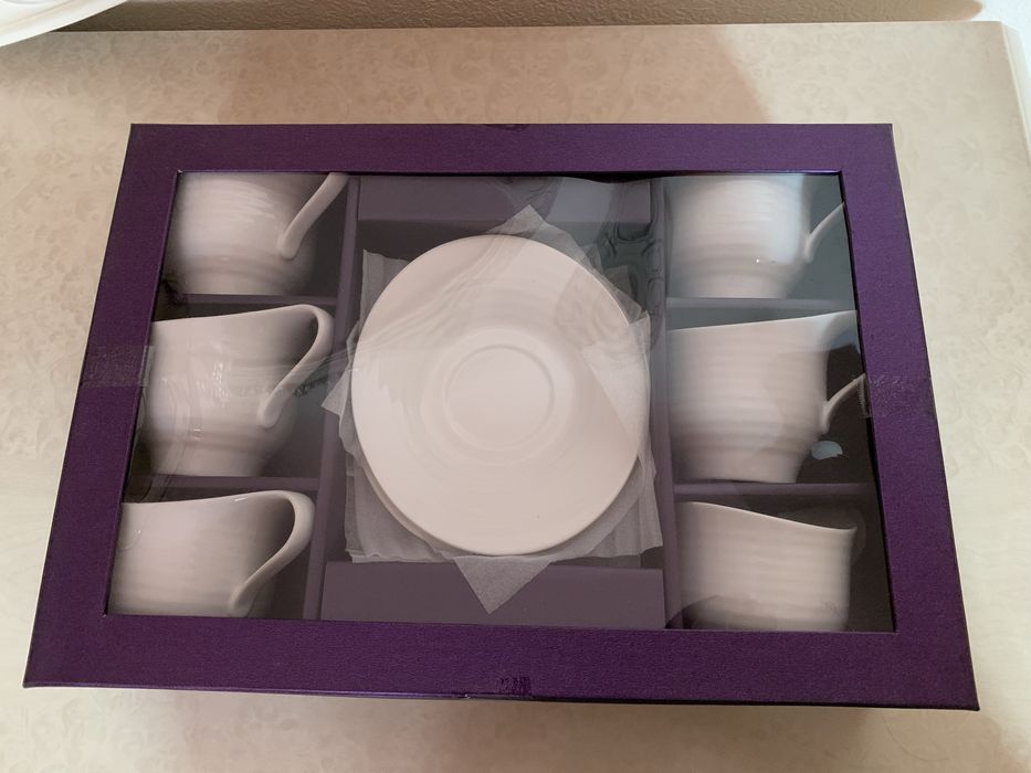 Набор НОВЫЙ  6 чашек с блюдцами