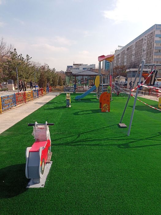 Искусственный газон.Suniy chim