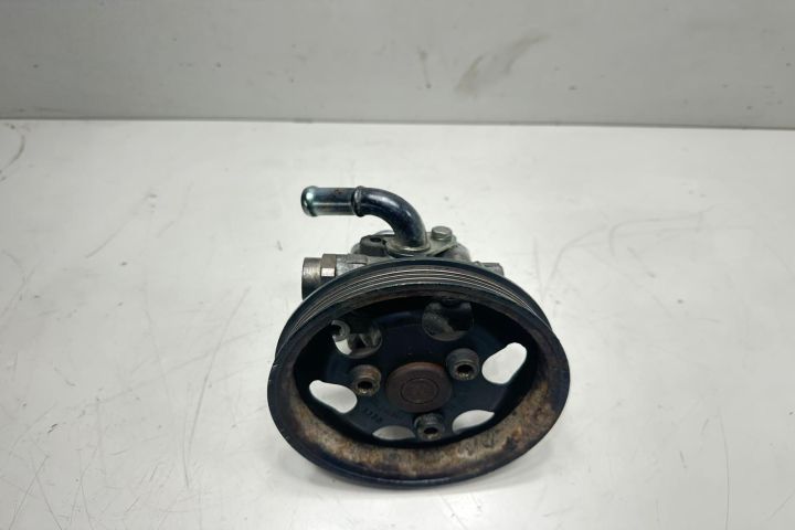 Pompa servodirectie  8d014156les Audi A4 B6