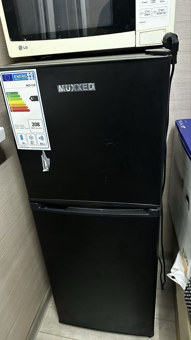 Холодильник почти новый.