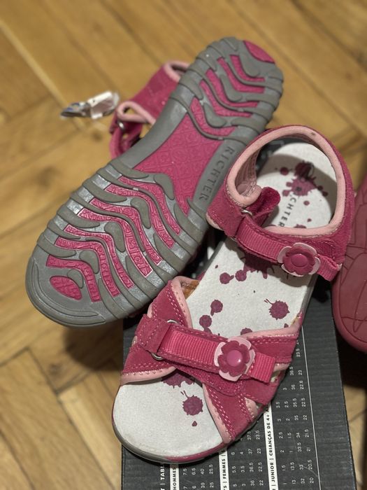 Нови обувки и сандали н 35