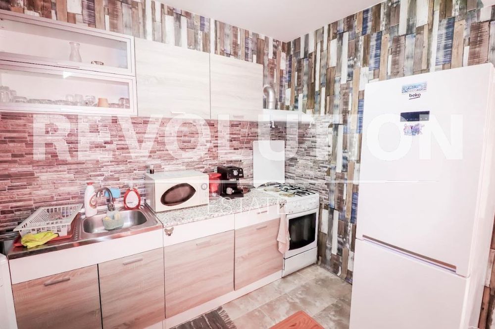 Дава се под наем Етаж от къща в Варна, Виница - 100 кв.м за 400 € - Снимка #3