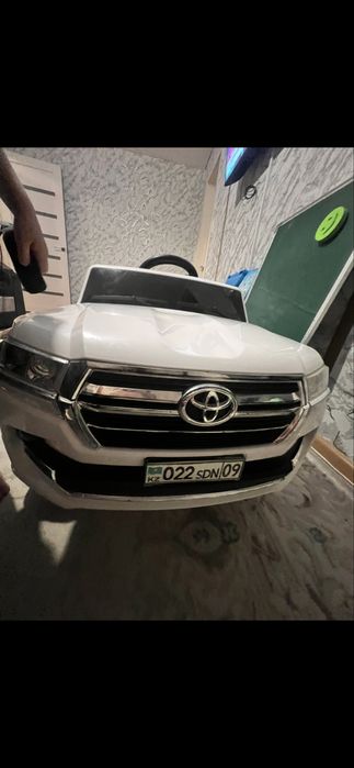 Продам электромобиль новый